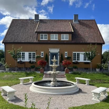 Utsyn over visningshagen til Legegaarden på Greåker