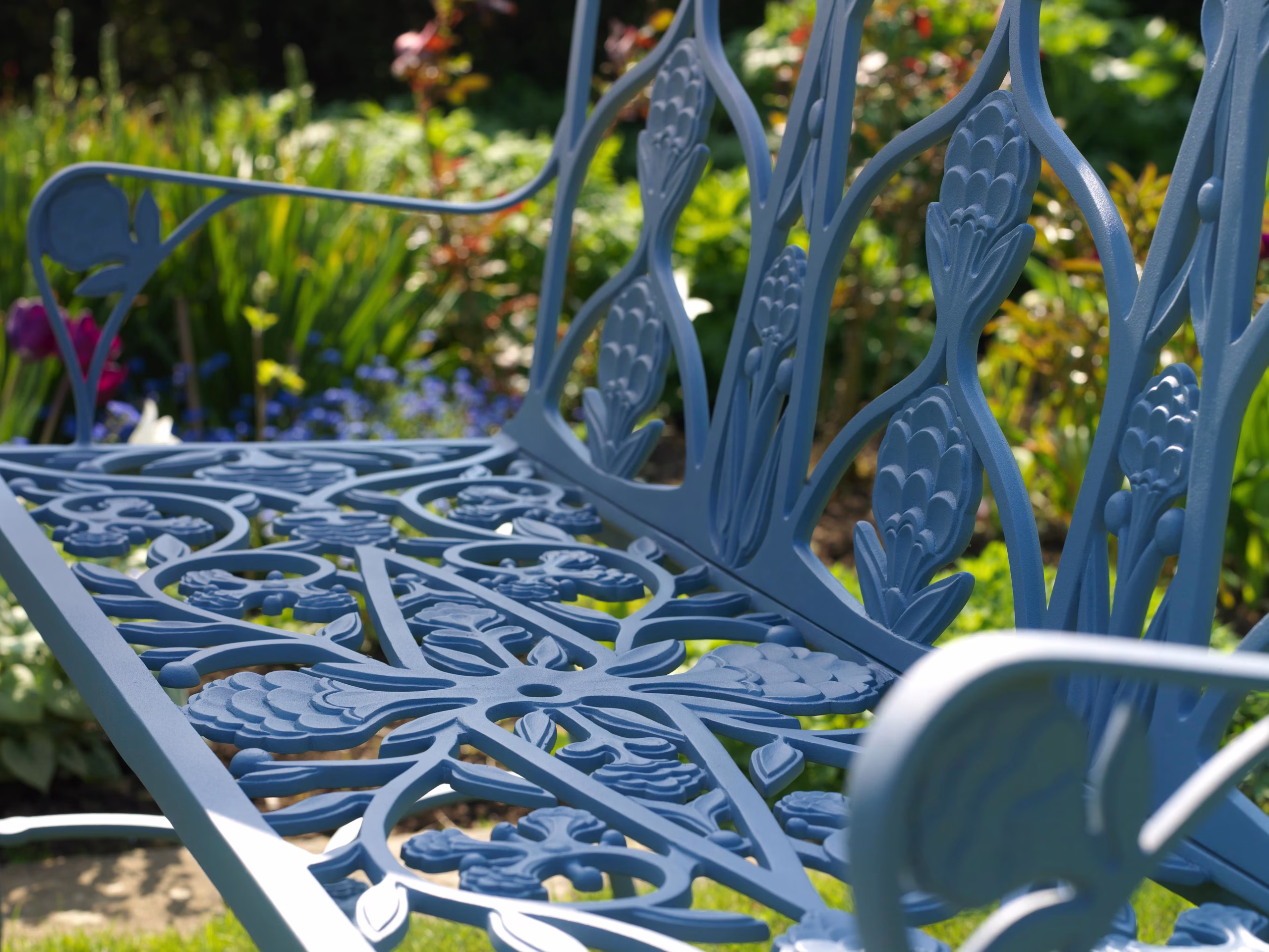 Barrington-Bench-Close-up (1)