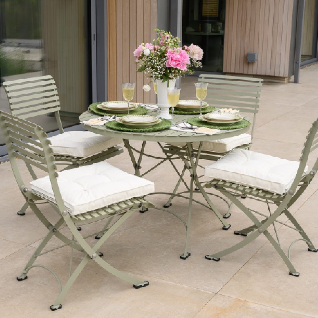 Darsham Rundt Spisebord 1m med 4 Stoler – Lichen Green (Style B)